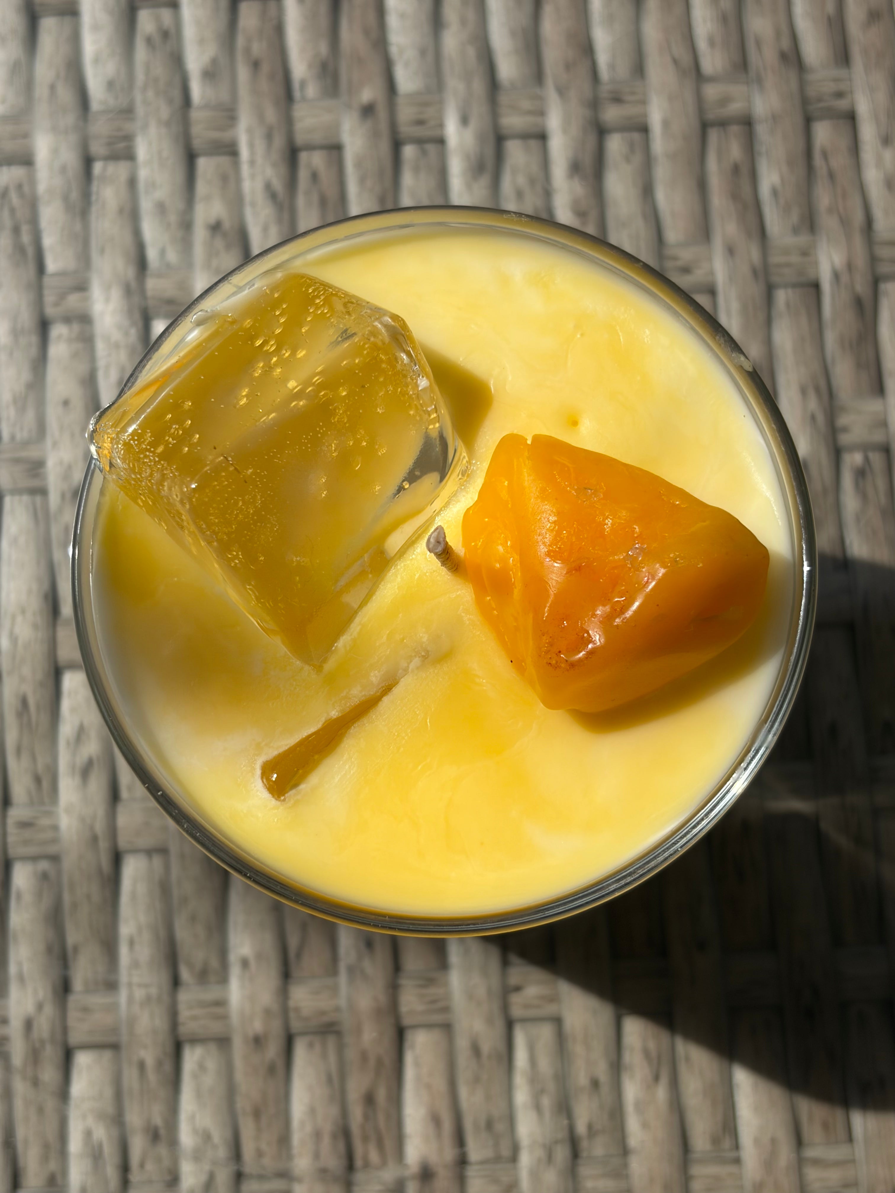 Vela “Mango Latte”